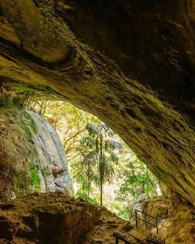 Ravana Falls & Caves